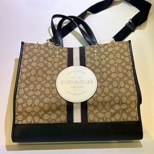 COACH Dempsey Tote 40in C1548
Signature Jacquard Stripe Patch Carryall
Bag NWT